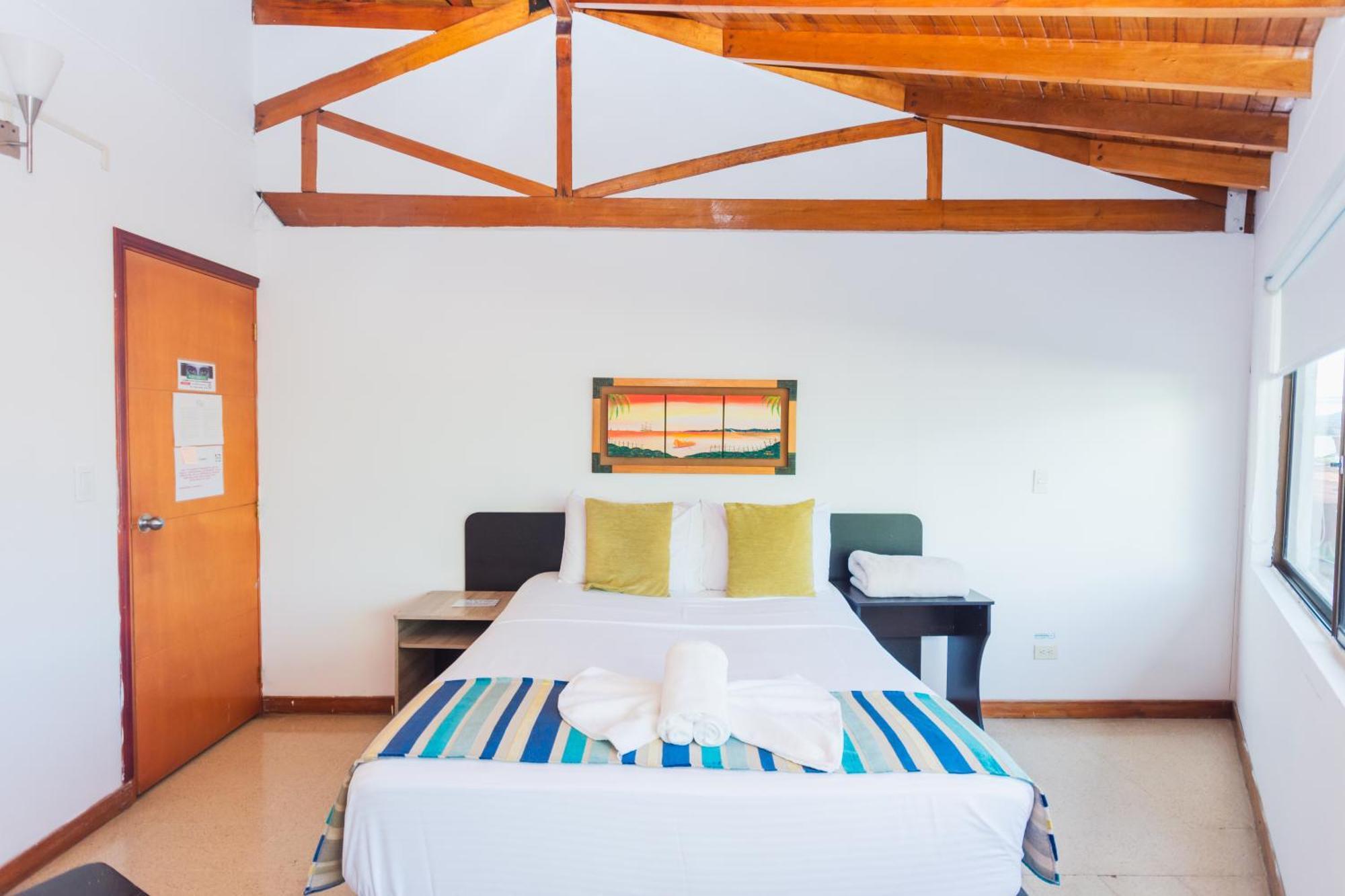 Hotel Guatatur Guatapé Eksteriør bilde